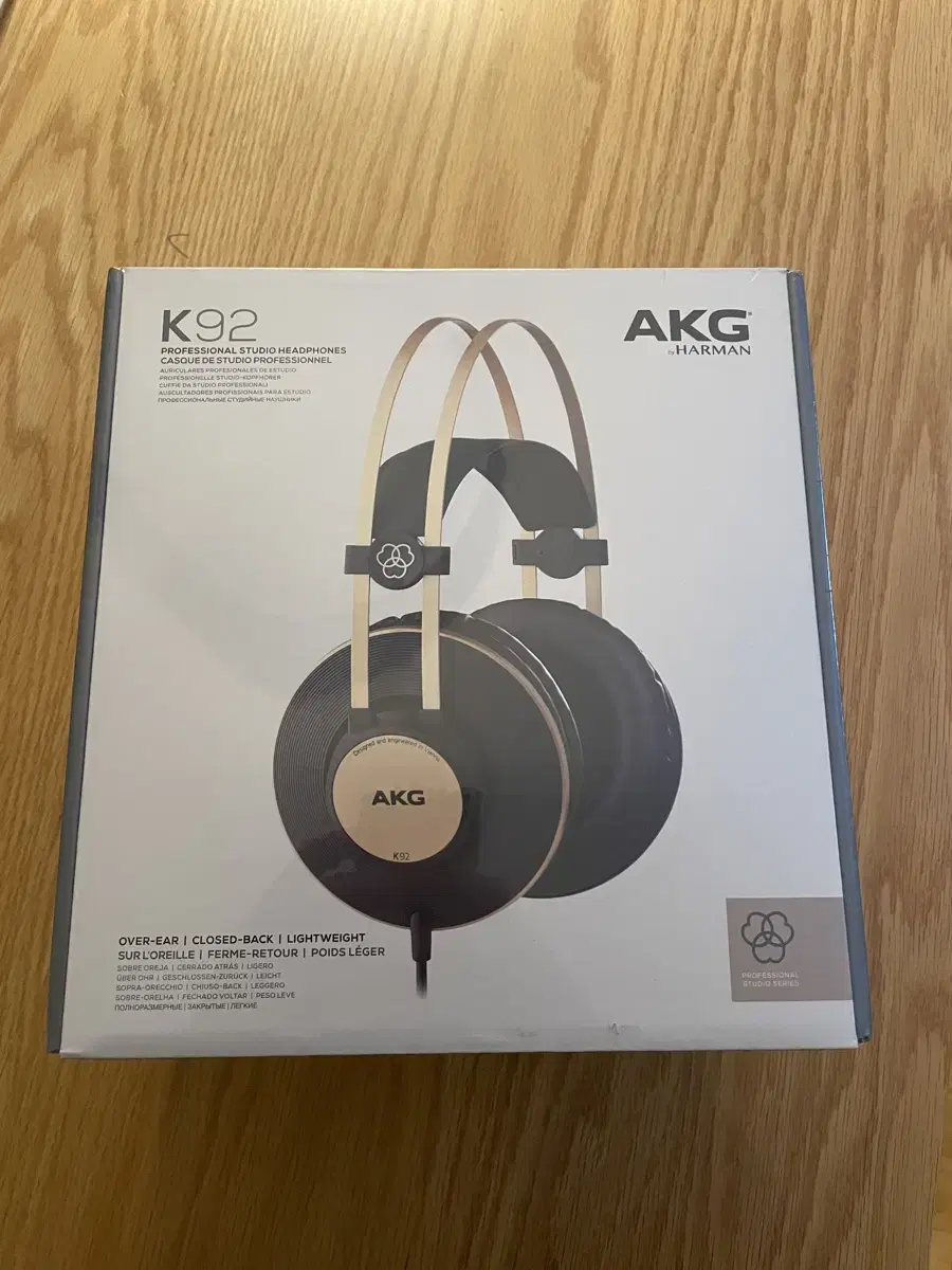 Akg k92 헤드폰 팝니다.